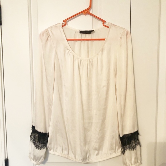 The Limited Tops - Limited silky top white